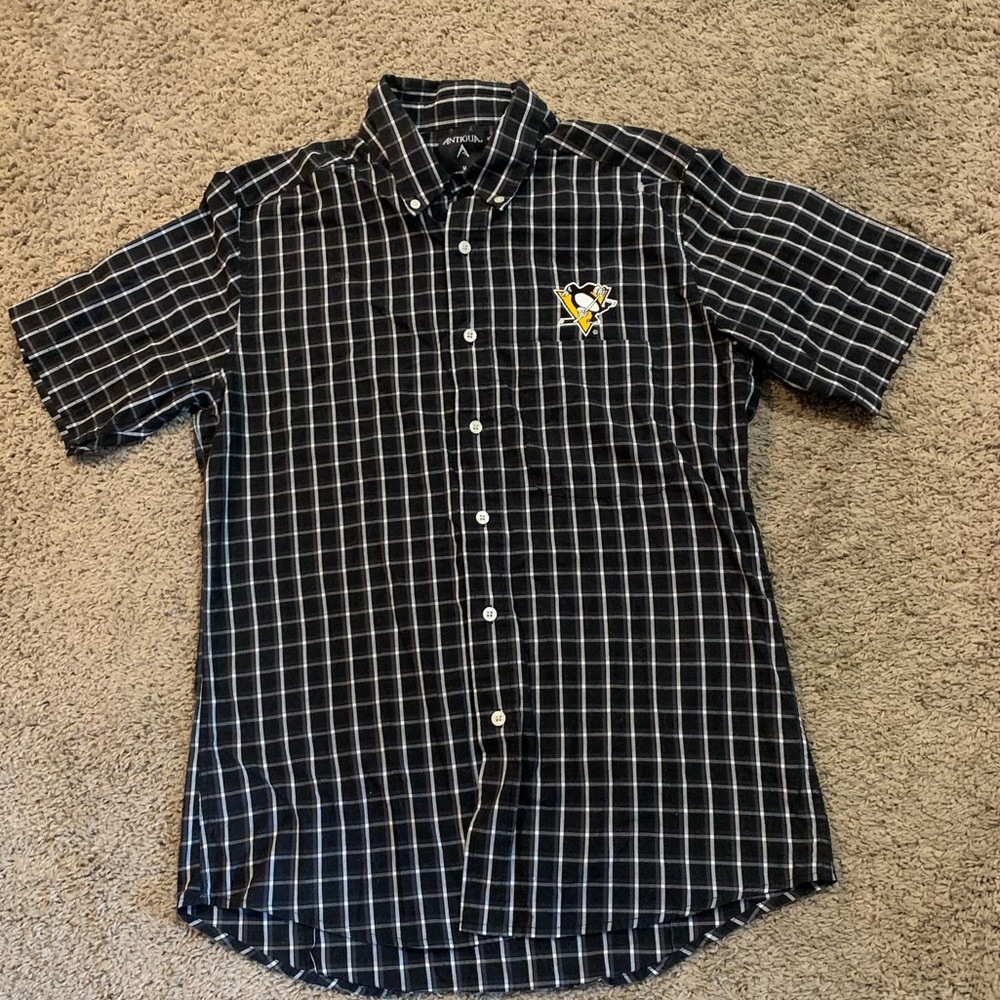 Men’s Pittsburgh Penguins Antigua Button Down Shirt Medium